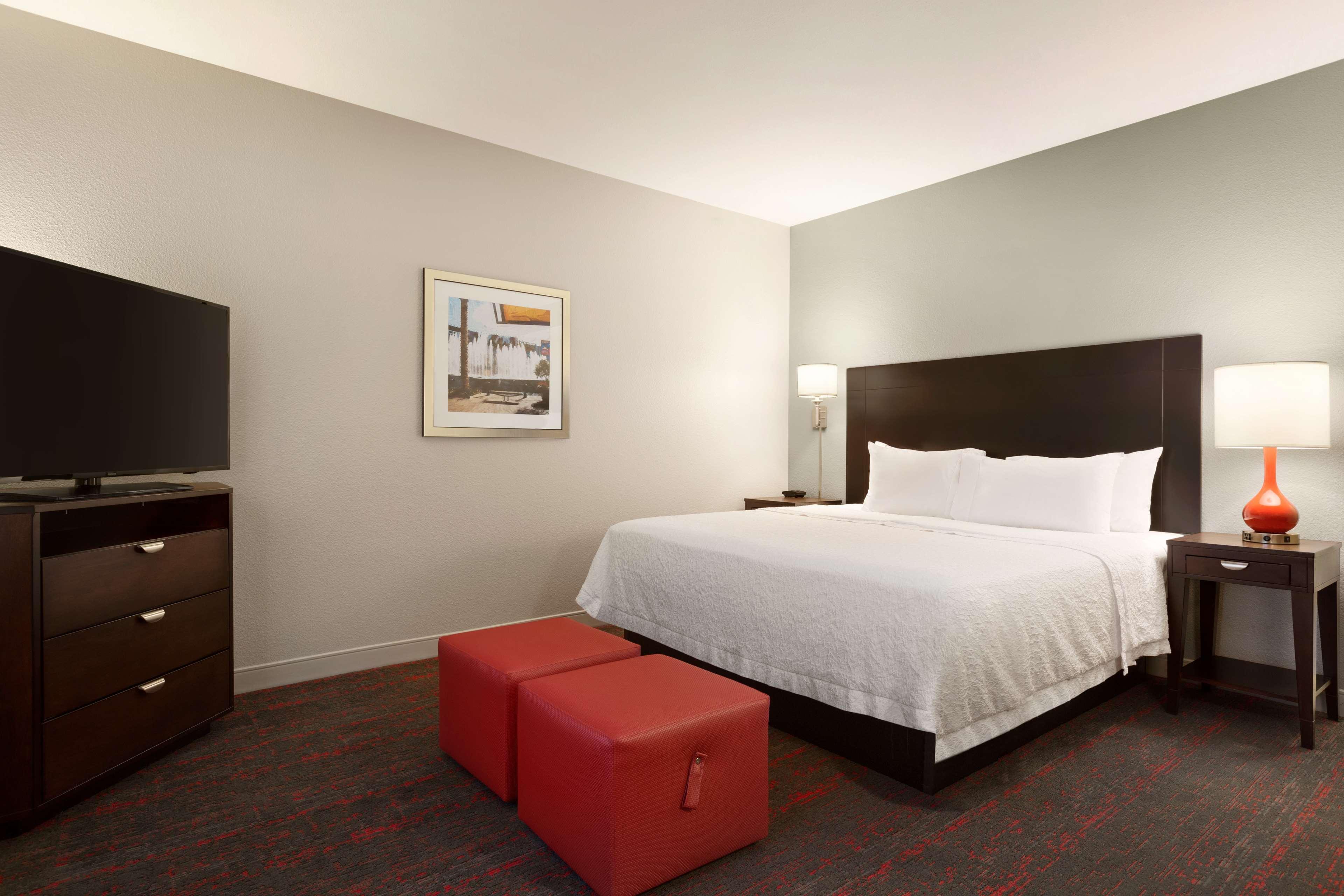Hampton Inn & Suites Phoenix Glendale-Westgate Экстерьер фото